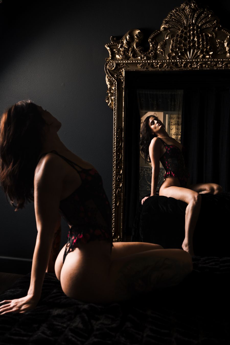 Avant garde boudoir in Portland premiere photo studio